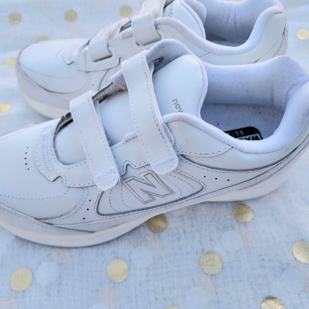 Women’s New Balance Cushioned White Walking Athletic Shoes Size 8.5